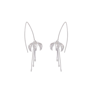 Open image in slideshow, Sterling Silver Flower Earring
