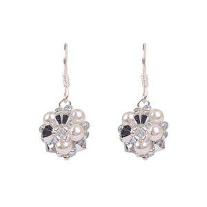 Open image in slideshow, Swarovski Crystal and Freshwater Pearl Earring
