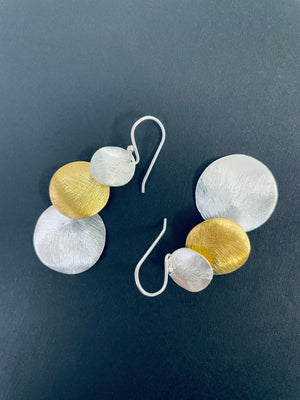 Open image in slideshow, Graduated Circles Drop Earring
